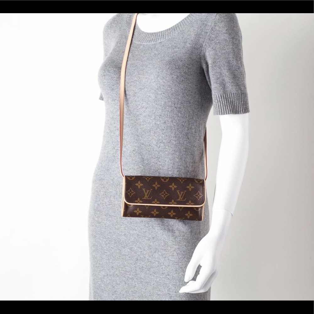 🌷SOLD🌷Authentic Louis Vuitton Twin Pochette PM